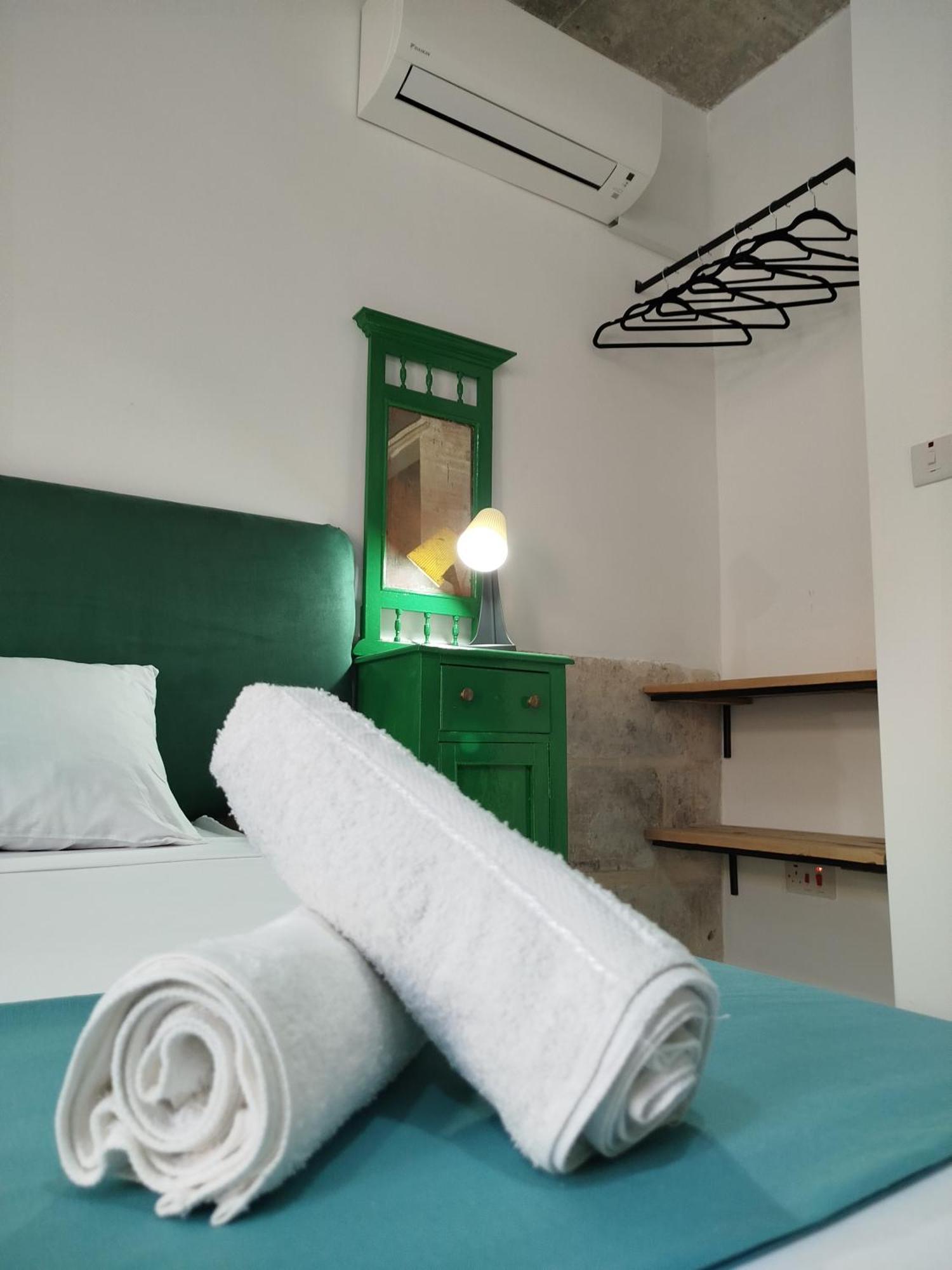 Limestone Sun Suites Sliema Pokój zdjęcie