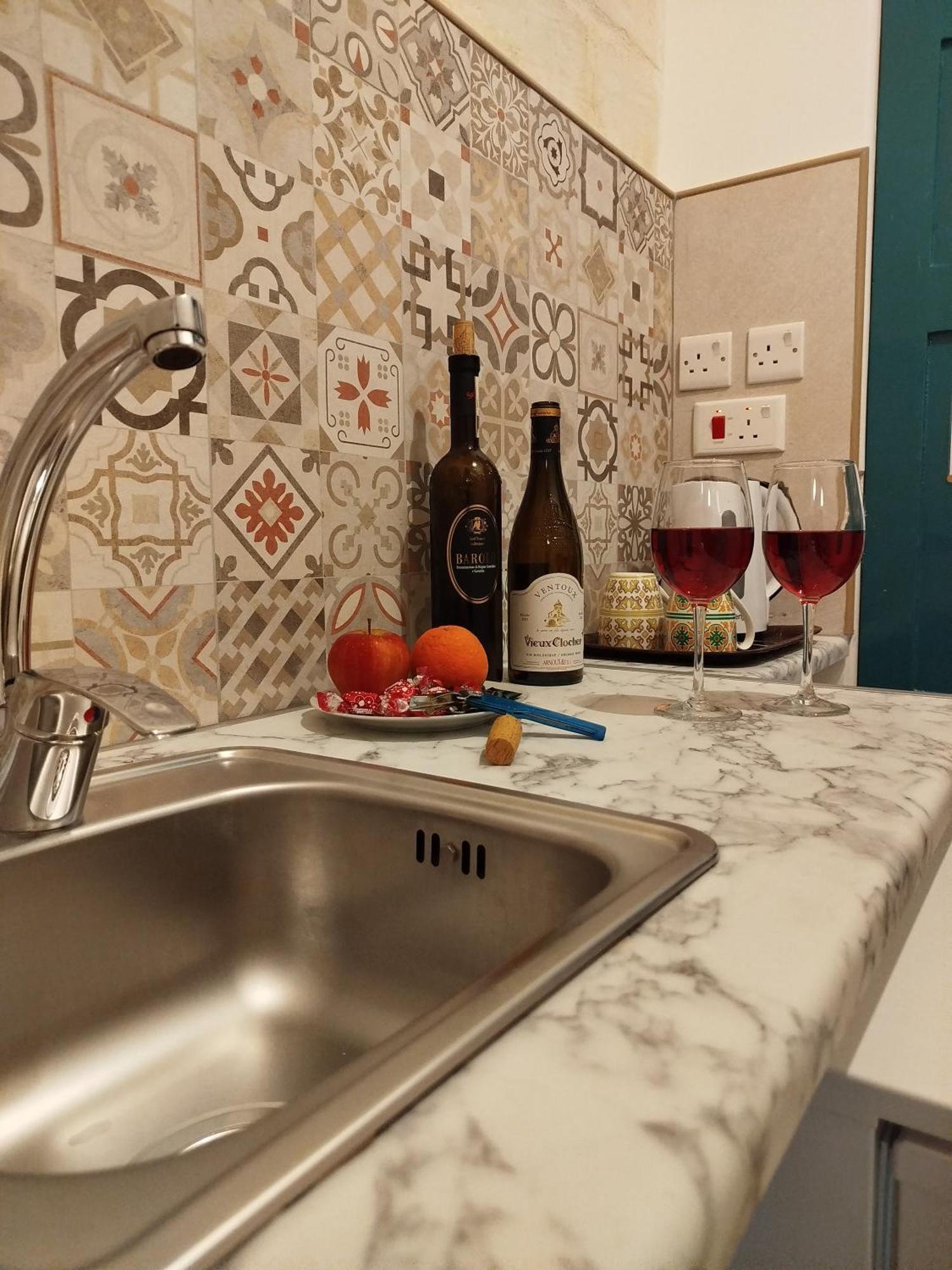 Limestone Sun Suites Sliema Zewnętrze zdjęcie